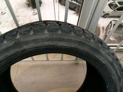 Лот: 12586400. Фото: 1. Yokohama 245/40 R18 одно. Липучка... Шины