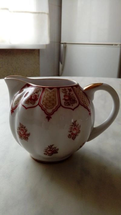 Лот: 9344568. Фото: 1. Молочник ( сливочник ) . " Розочки... Предметы сервировки
