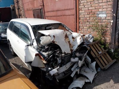 Лот: 5844600. Фото: 1. Fielder 1,5 2004 аварийный. Автомобили