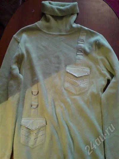 Лот: 281475. Фото: 1. Новая водолазка со стразиками... Пиджаки, жакеты, жилеты