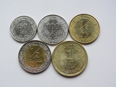 Лот: 13883051. Фото: 1. Ливия набор из 5 монет 50,100... Наборы монет