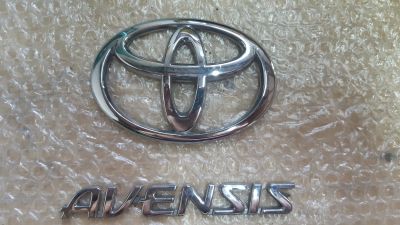 Лот: 14170886. Фото: 1. эмблема Toyota и лэйбл Avensis... Кузов