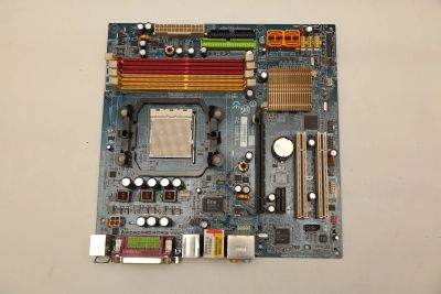 Лот: 12533732. Фото: 1. Материнская плата GigaByte GA-M61PM-S2... Материнские платы