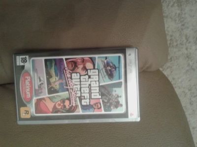 Лот: 7185082. Фото: 1. диск на psp gta Vice City. Другое (компьютерные игры, игровые аккаунты, по)