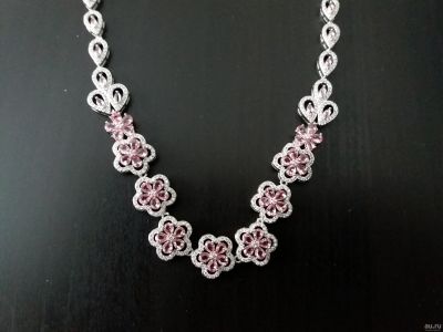 Лот: 6889377. Фото: 1. Очаровательное ожерелье с розовым... Колье