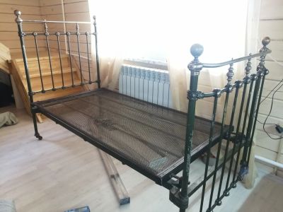 Лот: 18117258. Фото: 1. Старинная железная кровать Варшава... Предметы интерьера и быта