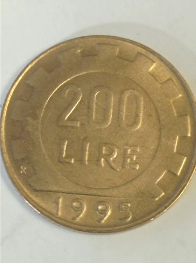Лот: 25121001. Фото: 1. 200 лир 1995 г. Италия. Промышленность... Европа