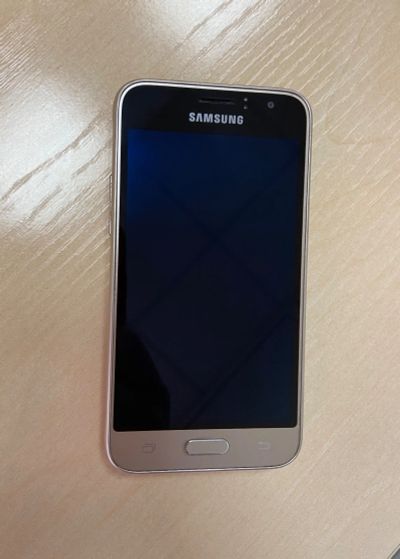 Лот: 15674659. Фото: 1. Смартфон Samsung Galaxy J1 SM-J120F... Смартфоны