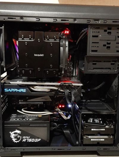 Лот: 19813132. Фото: 1. Видеокарта Sapphire AMD Radeon... Видеокарты