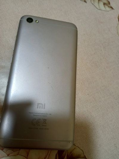 Лот: 19453895. Фото: 1. Xiaomi redmi 5a. Смартфоны