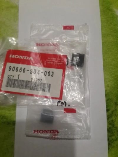 Лот: 10713506. Фото: 1. Клипса крепления Honda 90666-SD4-003. Салон