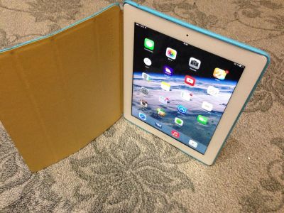 Лот: 3658012. Фото: 1. iPad 4 64GB + 3G Белый обмен до... Планшеты