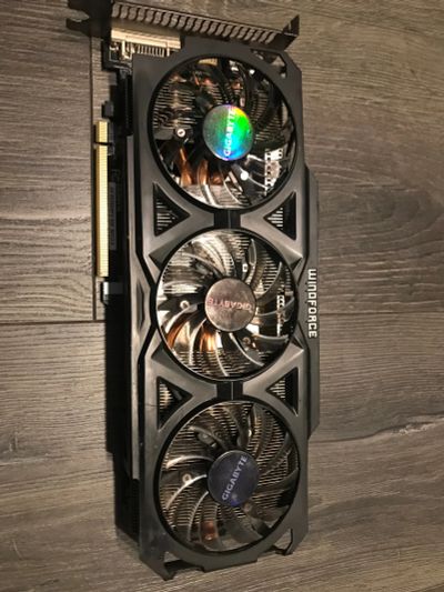 Лот: 18686872. Фото: 1. Видеокарта Gigabyte r9 280x 3gb. Видеокарты