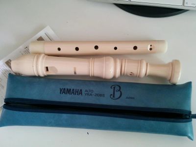 Лот: 9561561. Фото: 1. Блок-флейта Yamaha YRA-28b(II). Духовые