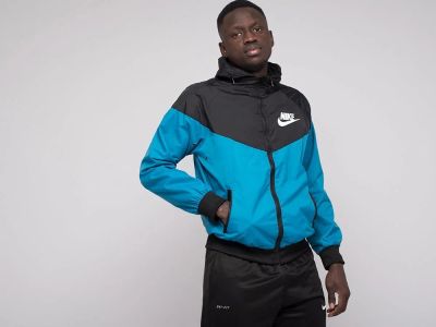 Лот: 17352368. Фото: 1. Ветровка Nike (22128) Размер одежды... Верхняя одежда