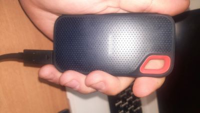 Лот: 17041936. Фото: 1. Внешний Ssd 1tb SanDisk. Внешние жесткие диски