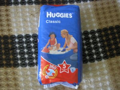 Лот: 4279053. Фото: 1. Подгузники Huggies classic 5... Детская гигиена