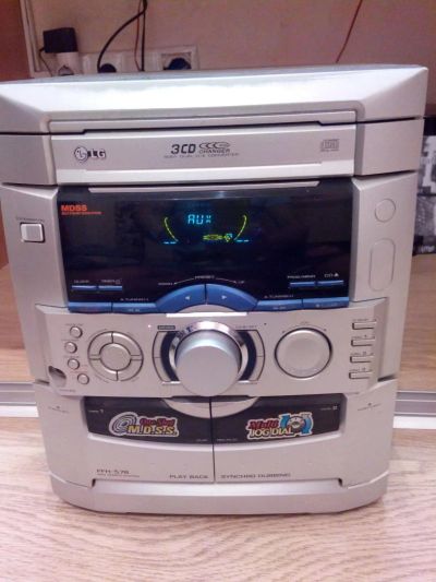 Лот: 4745392. Фото: 1. Музыкальный центр LG FFH-576AX. Музыкальные центры, магнитолы