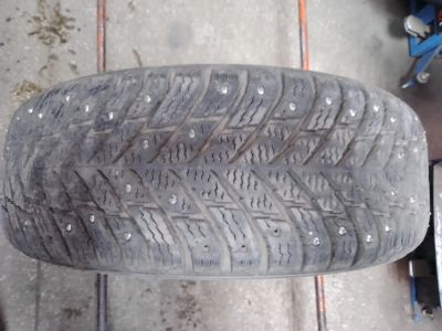 Лот: 24682117. Фото: 1. 1шт 185-60-15 Nokian Hakkapeliitta... Шины