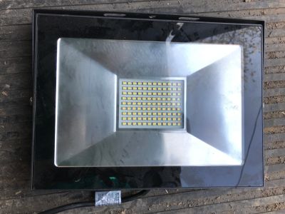 Лот: 15900256. Фото: 1. Прожектор сгоревший 100W. Другое освещение