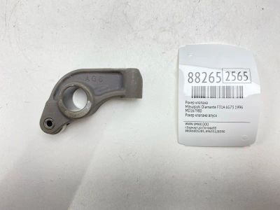Лот: 22873757. Фото: 1. Рокер клапана Mitsubishi Diamante... Двигатель и элементы двигателя