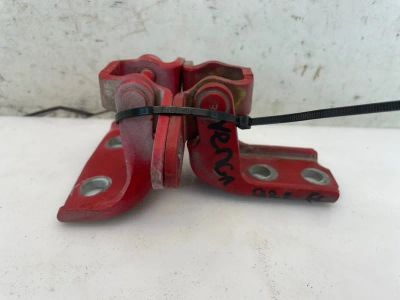 Лот: 24872259. Фото: 1. кронштейн двери Kia Venga YN. Кузов