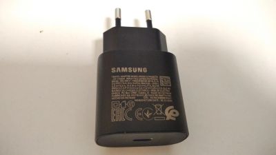 Лот: 20291626. Фото: 1. Зарядное сетевое (USB-C, 25W... Зарядные устройства, блоки питания, адаптеры сетевые для смартфонов