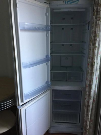 Лот: 10266442. Фото: 1. Холодильник indesit. Холодильники, морозильные камеры