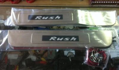 Лот: 5401633. Фото: 1. Накладки на пороги Toyota Rush. Детали тюнинга