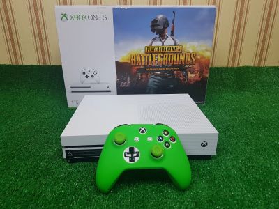 Лот: 13933898. Фото: 1. Xbox One S 1Tb (GTA5, Ведьмак... Игровые приставки, консоли
