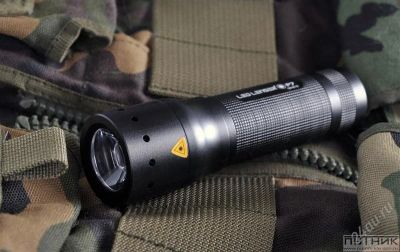 Лот: 2094467. Фото: 1. супер тактический фонарь led lenser... Фонарики