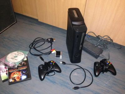 Лот: 9191255. Фото: 1. Xbox 360. Игровые приставки, консоли