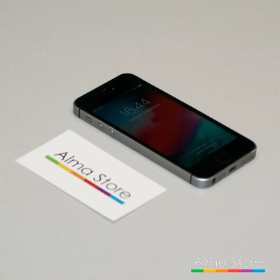 Лот: 18563051. Фото: 1. Apple iPhone SE 16 ГБ Space Gray... Смартфоны
