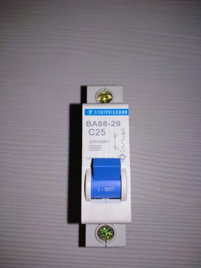 Лот: 15280035. Фото: 1. Автомат 16А, 25А. Автоматы, пакетники, предохранители