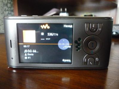 Лот: 76756. Фото: 1. SonyEricsson w595i полный комплект... Кнопочные мобильные телефоны
