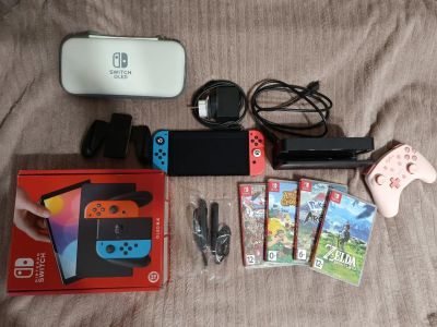 Лот: 25577684. Фото: 1. Nintendo Switch Oled (полный комплект... Игровые приставки, консоли