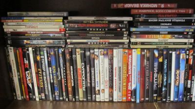 Лот: 11196154. Фото: 1. DVD-диски с фильмами (85 шт.). Видеозаписи, фильмы
