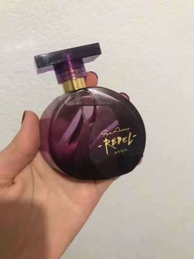Лот: 12956759. Фото: 1. Парфюмерная вода Far Away Rebel... Женская парфюмерия