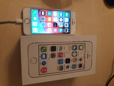 Лот: 17333794. Фото: 1. Iphone 5s 16 gb. Смартфоны