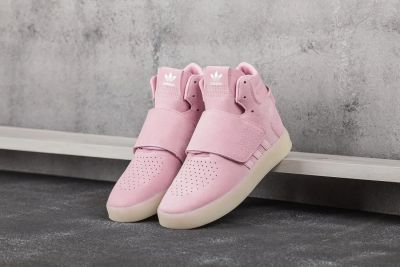 Лот: 9573641. Фото: 1. Кроссовки Adidas Tubular Invader... Кеды, кроссовки, слипоны