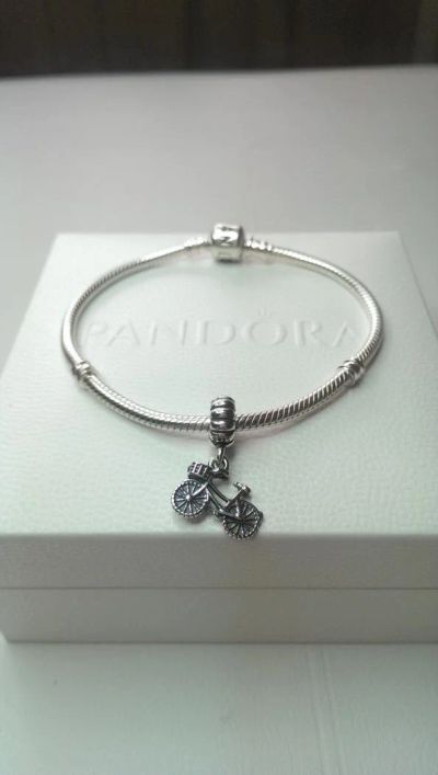 Лот: 4466647. Фото: 1. серебряный шарм в стиле Pandora... Кулоны, подвески