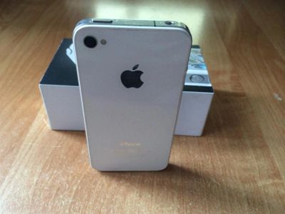 Лот: 3377976. Фото: 1. Iphone 4 8gb white. Смартфоны