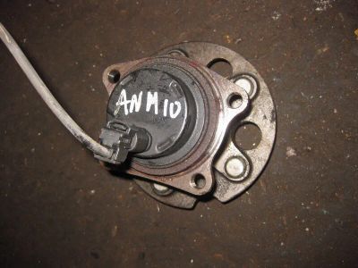 Лот: 20896603. Фото: 1. Ступица Toyota Isis ANM10G 1AZ-FSE... Кузов