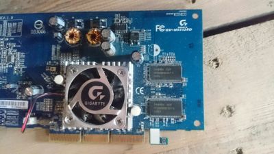Лот: 13982965. Фото: 1. Видеокарта Gigabyte GV-N55128D. Видеокарты