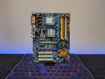 Лот: 25395732. Фото: 1. Мат. плата ASRock 4core1333 eSATA2... Материнские платы