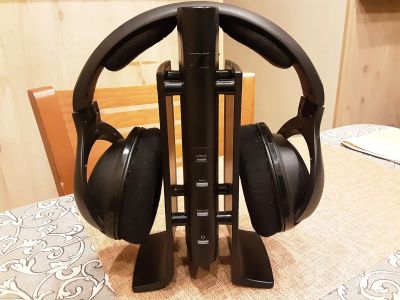 Лот: 21130011. Фото: 1. Беспроводные наушники Sennheiser... Наушники, гарнитуры