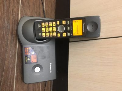 Лот: 17299656. Фото: 1. Телефон беспроводной домашний... DECT и радиотелефоны