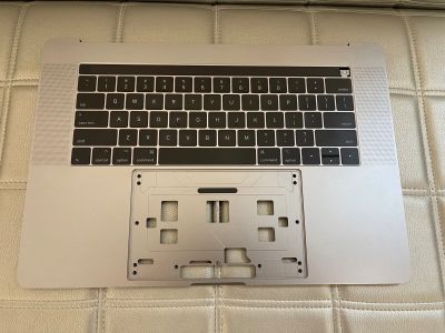 Лот: 25317623. Фото: 1. Топкейс MacBook Pro 15" (2016-2017... Корпуса, блоки питания