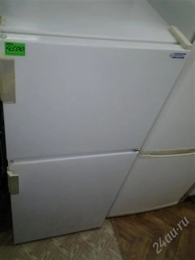 Лот: 1852968. Фото: 1. комбинированный холодильник с... Холодильники, морозильные камеры