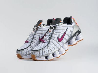 Лот: 25281276. Фото: 1. Кроссовки Nike Shox TL. Кеды, кроссовки, слипоны